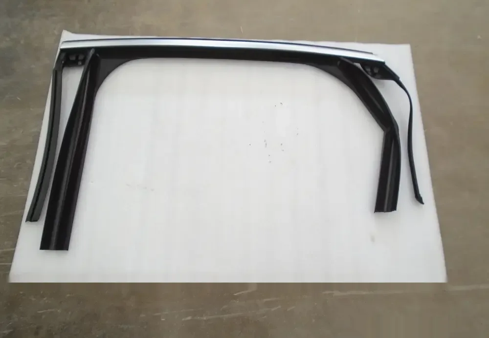 نوار شیار شیشه در عقب چپ بی وای دی Han EV – 12593799-00