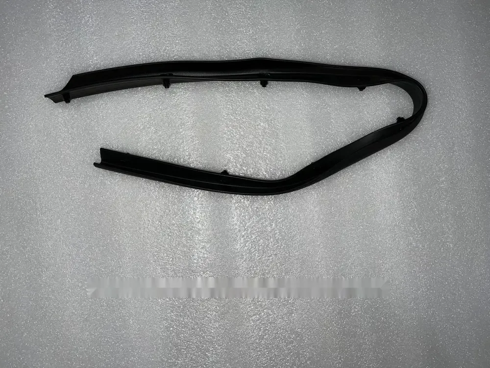 نوار لاستیکی رکاب در عقب راست بی وای دی Atto 3 EV – 13167846-00