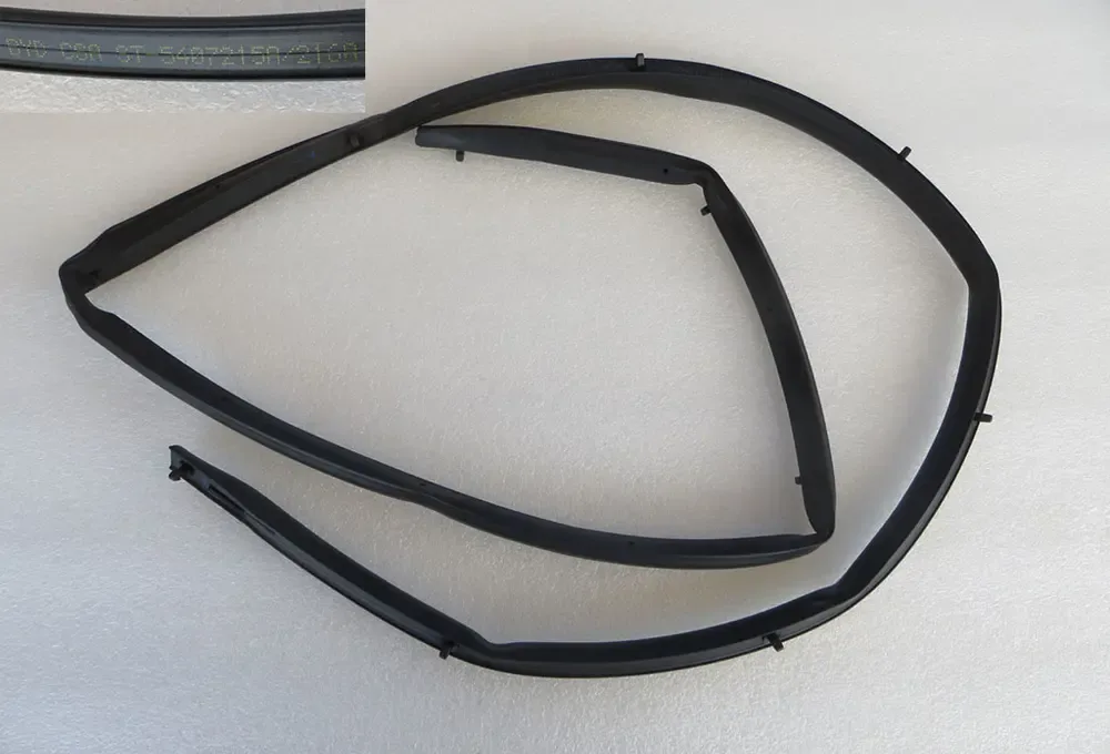 نوار لاستیکی رکاب راست بی وای دی Tang DM-i – 12330000-00