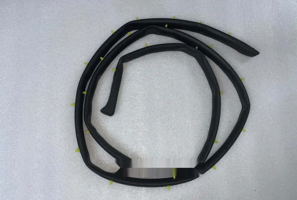 لاستیک دور در جلو چپ بی وای دی Dolphin EV – 13136565-00