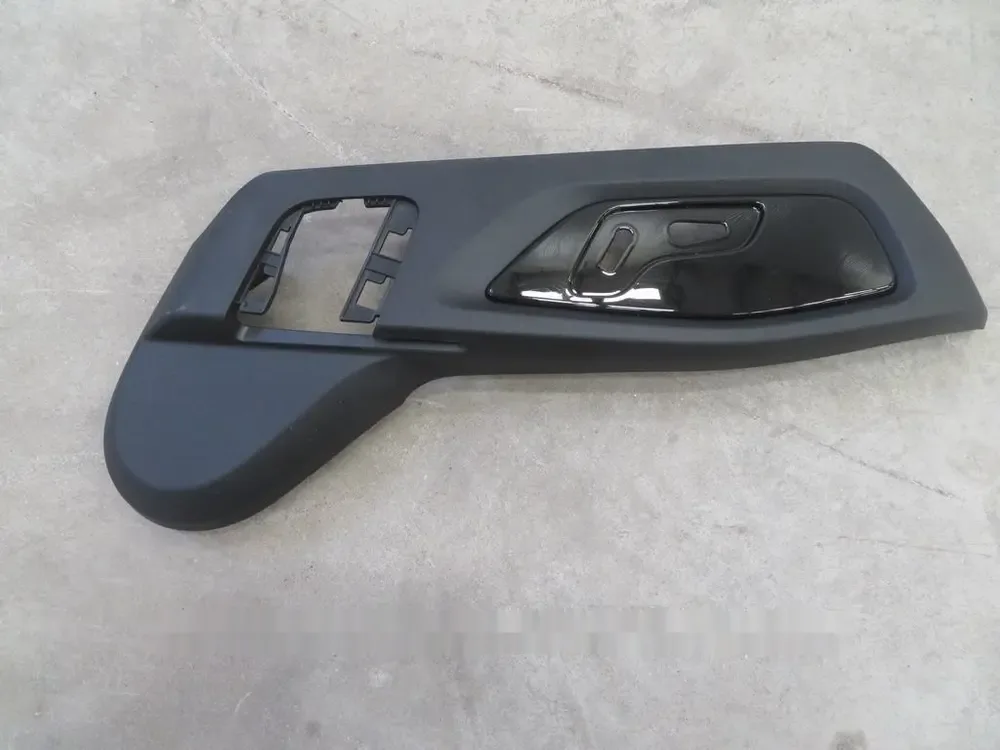 قاب بیرونی چپ صندلی راننده بی وای دی Tang DM-i – 13272108-00