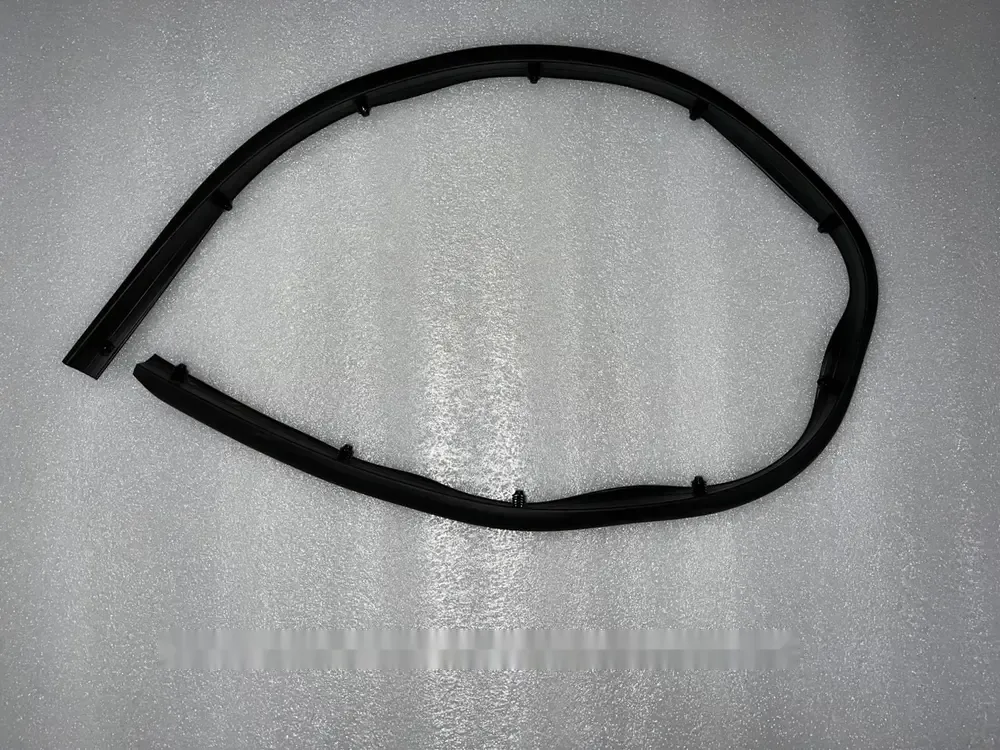 نوار لاستیکی رکاب در جلو راست بی وای دی Atto 3 EV – 13167843-00