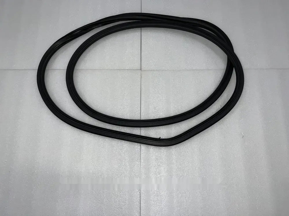 لاستیک دور چهارچوب در جلو راست بی وای دی Atto 3 EV – 13167811-00